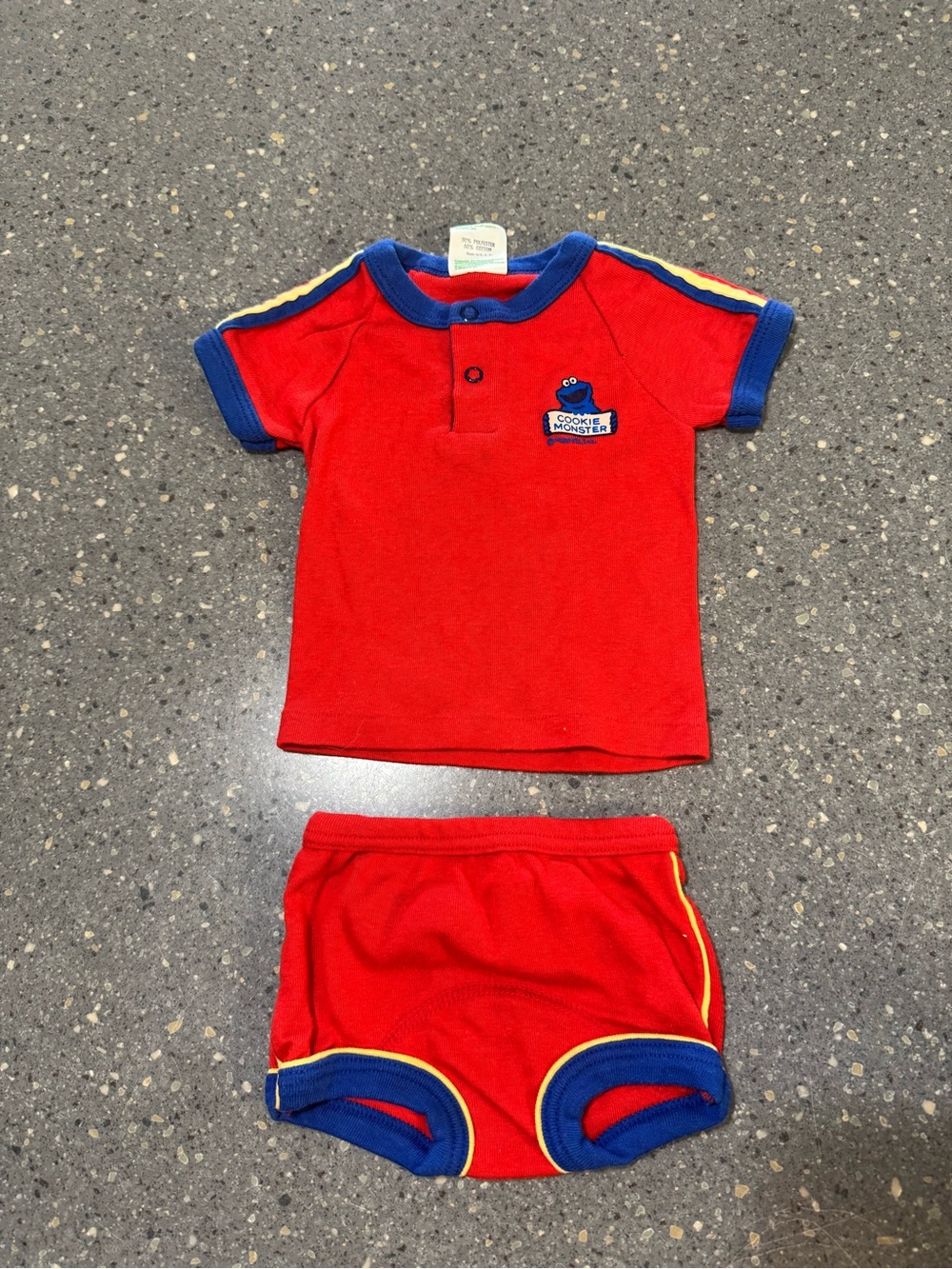 EUC Vibrant Vintage Cookie Monster Sesame Street Muppets infant set. 0-3 months